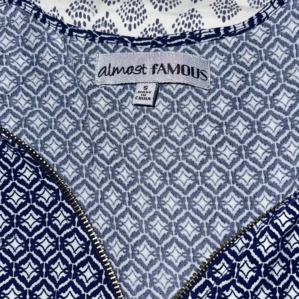 Almost famous long sleeve dress size small
